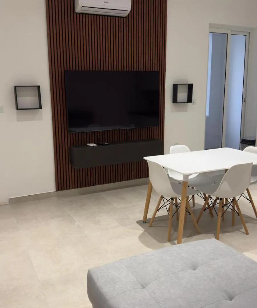 The White Balcony Apartment Gzira Malta